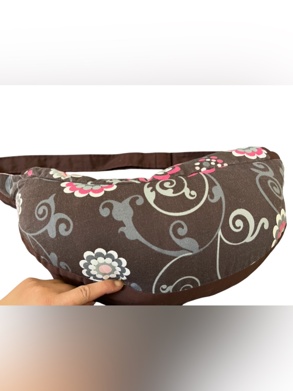 Travel boppy nursing pillow zips up to half size perfect for airplane +pockets